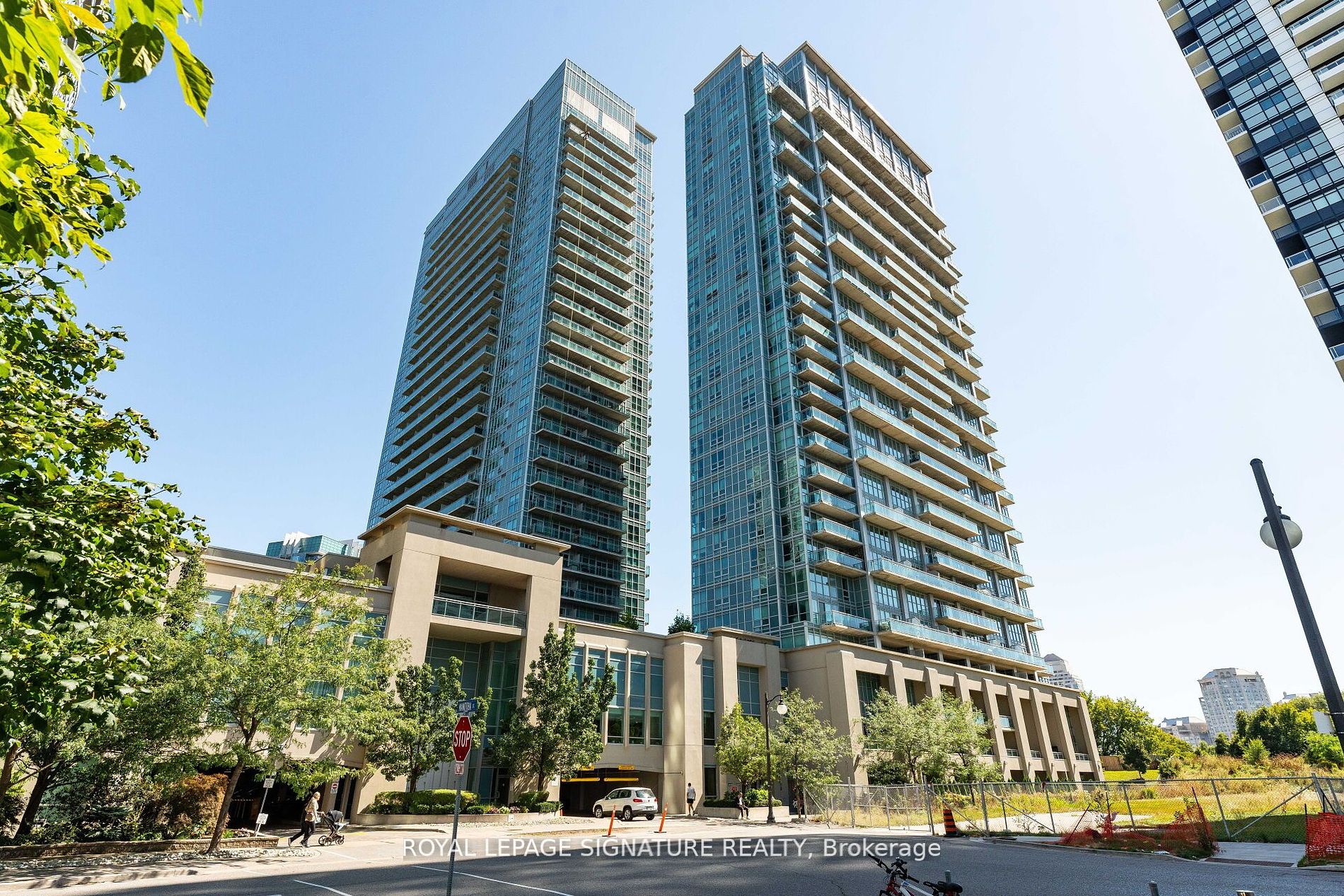 Property Listing: 527 - 165 Legion Rd N, Toronto, Ontario